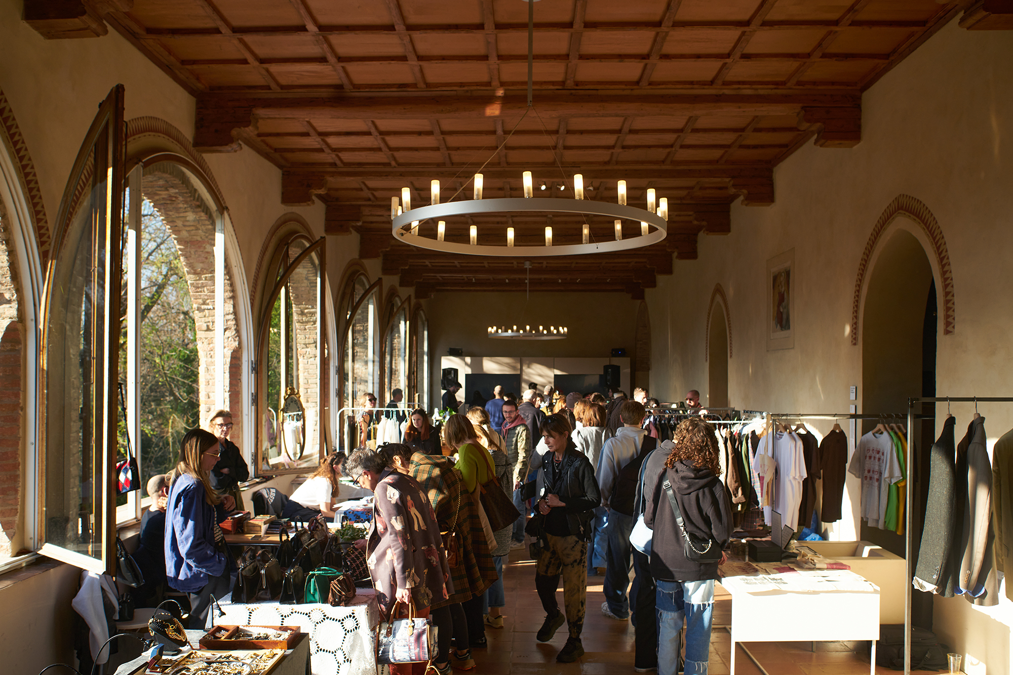 Vintage pride market